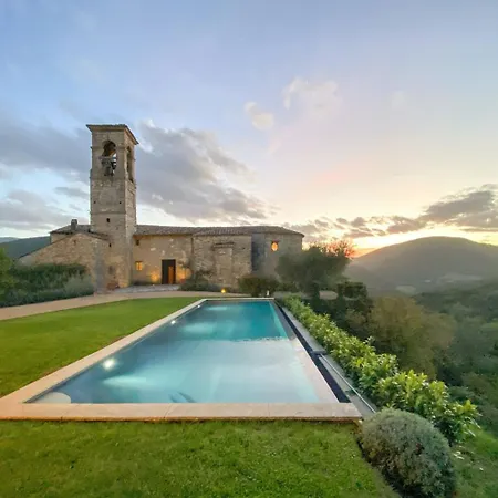 Outstanding Castiglione Ugolino In Umbria *