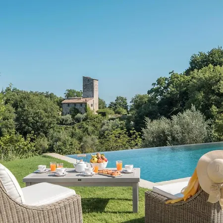 Outstanding Castiglione Ugolino In Umbria Villa Pierantonio