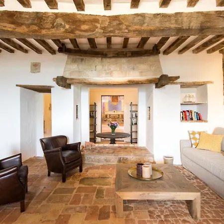Outstanding Castiglione Ugolino In Umbria Pierantonio